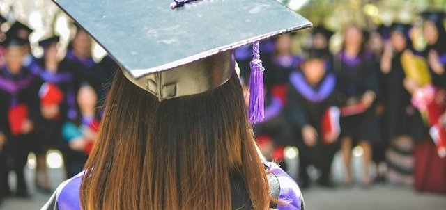 Javni razpis za pridobitev sredstev za vključevanje diplomantov v delo na razvojnih projektih podjetij na obmejnih problemskih območjih