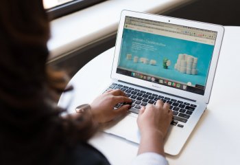 Javni razpis - »Natečaj za podelitev finančnih spodbud za najboljši poslovni model in njegovo predstavitev podjetnic začetnic 2021«